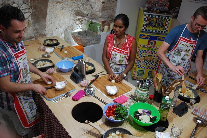 Sicilian Cooking Class : From Black to White - A Closer Look at the Sicilian Cooking Class Experience