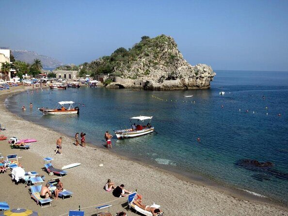 Sicilian wine tasting on the boat in Taormina - Key Points