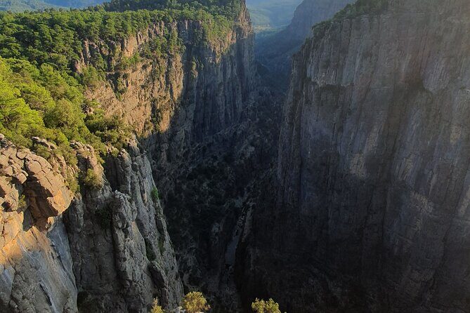 Side: Adler Canyon - Key Points