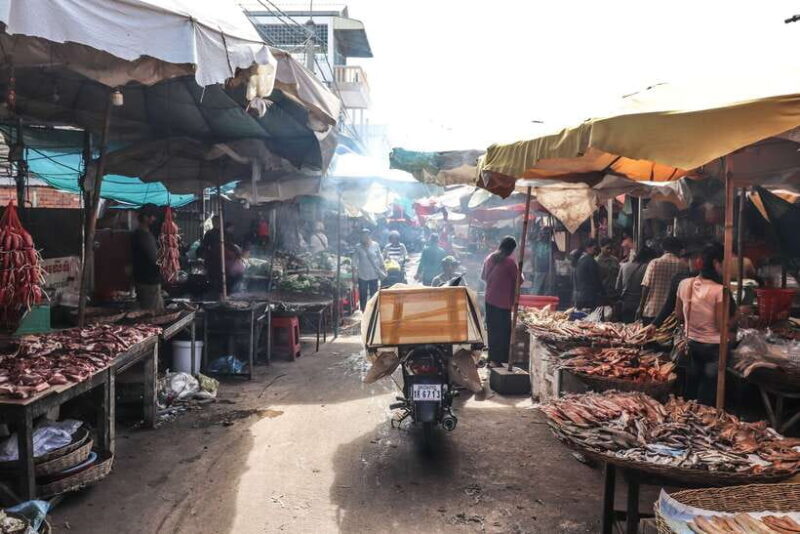 Siem Reap: 3-Hour Behind-the-Scenes Tuk-Tuk Tour - Khmer Ceramics: Artisans at Work