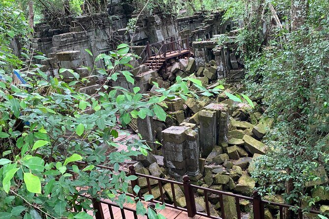 Siem Reap Airport pickup and Beng Mealea visit by private taxi - The Value of Private Transportation and Guided Insights