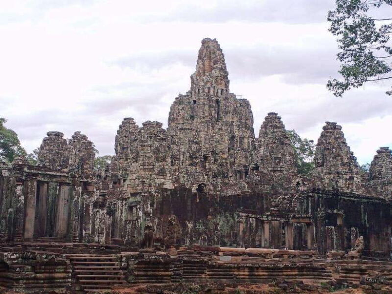 Siem Reap: Angkor Wat and Banteay Srei Temple Day Tour - Exploring the Temples of Angkor in Depth