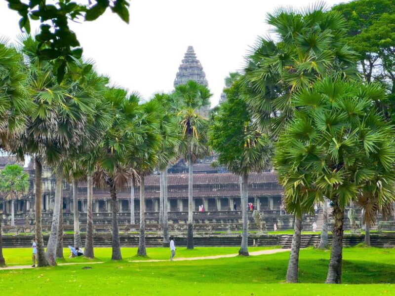 Siem Reap: Angkor Wat, Bayon & Ta Prohm Guided Tour - Exploring the Temples: A Deep Dive