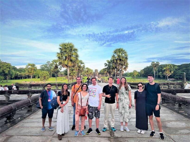 Siem Reap: Angkor Wat, Bayon & Ta Prohm Guided Tour - Who Should Consider This Tour?