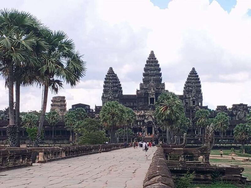 Siem Reap: Angkor Wat Private Tour by Tuk Tuk - A Deep Dive into the Experience