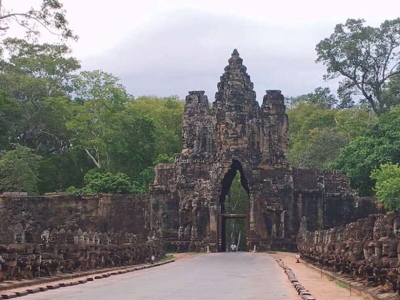 Siem Reap: Angkor Wat Private Tour by Tuk Tuk - FAQs