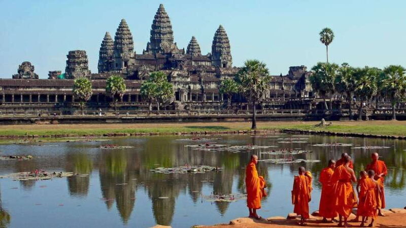Siem Reap: Angkor Wat: Small-Group Sunrise or Sunset Tour - Who Is This Tour Best For?