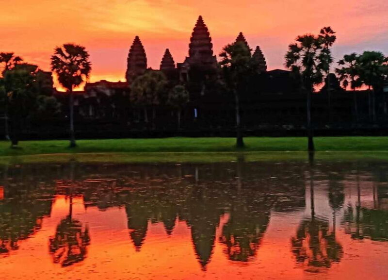 Siem Reap: Angkor Wat Sunrise or Sunset Guided Tour - Key Points