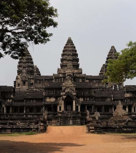 Siem Reap: Angkor Wat Tour with Italian-Speaking Guide - Exploring the Angkor Temples: What to Expect
