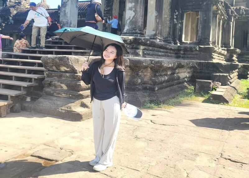 Siem Reap: Angkor Wat Tour with Private English Guide 2 Days - Key Points