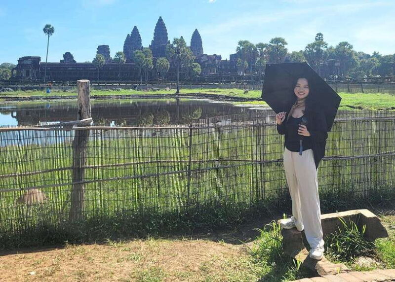 Siem Reap: Angkor Wat Tour with Private English Guide 2 Days - The Experience: From Sunrise to Sunset and Beyond