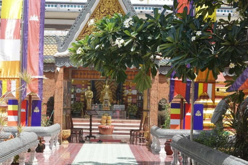 Siem Reap: City Walking Tour and Art Gallery Visit - Deep Dive into the Experience