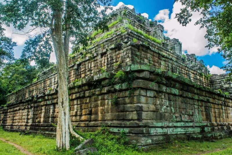 Siem Reap: Day Trip to Koh Ker and Beng Mealea Temples - A Closer Look: What Does the Tour Involve?