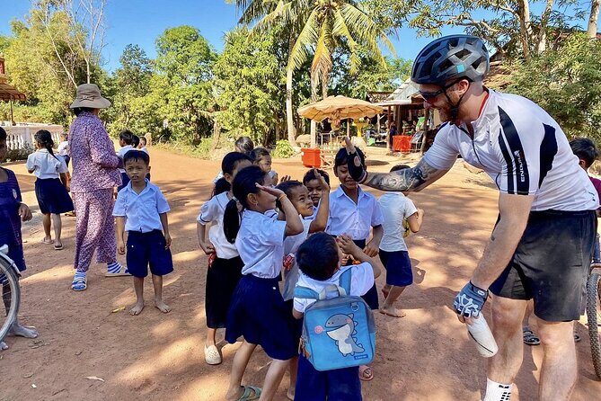 Siem Reap Half Day Countryside Bike Tour with Local Guide - Key Points