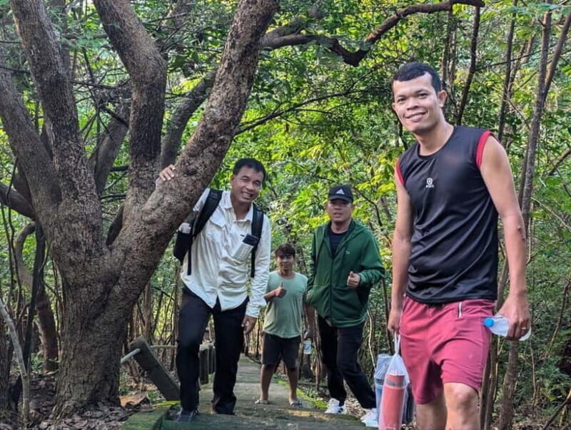 Siem Reap: Hidden Jungle Temples & Picnic Small Group Tour - Exploring the Hidden Jungle Temples