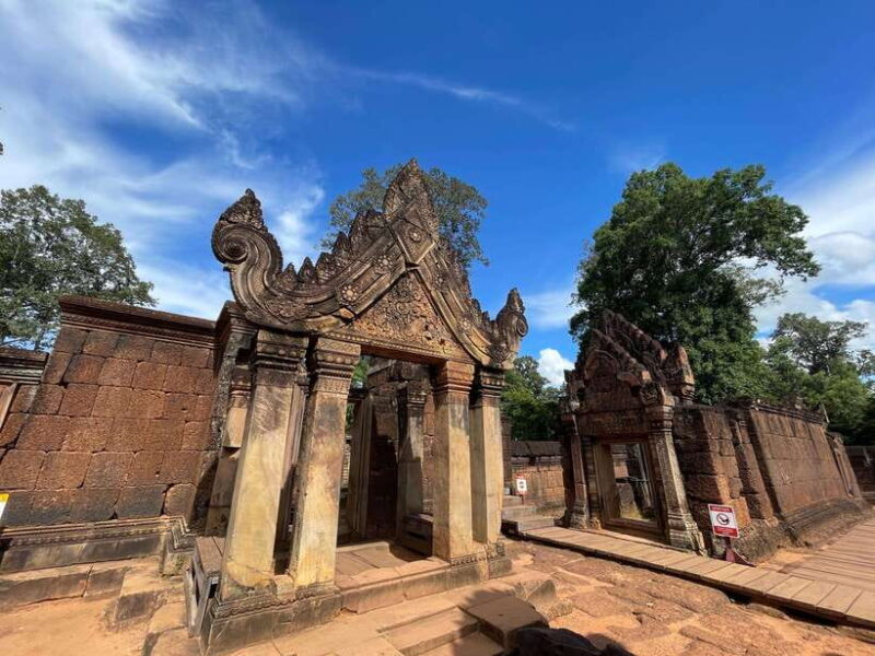Siem Reap: Kulen Waterfall and Banteay Srei Exploration - A Deep Dive into the Experience