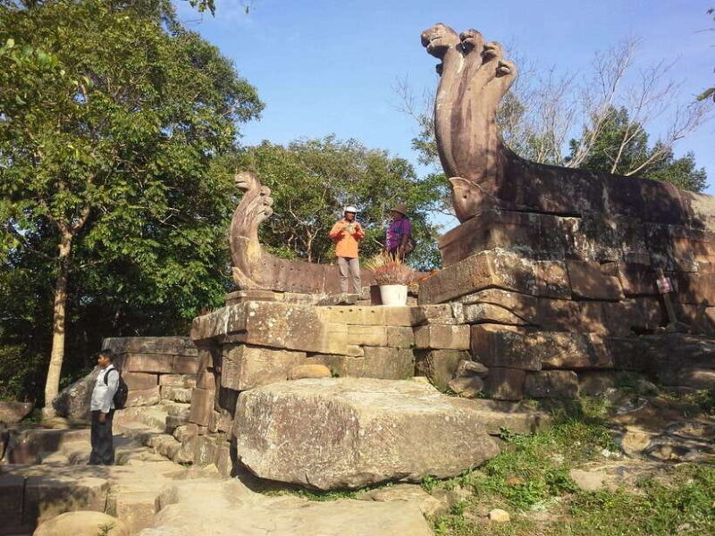 Siem Reap: Preah Vihear Temple Day Trip with Guide - The Walk and Exploration at Preah Vihear