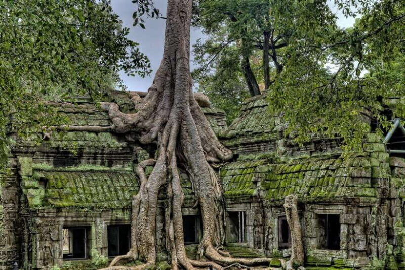 Siem Reap: Private Taxi to Angkor Wat and Small Circuit - Exploring Siem Reap with a Private Taxi