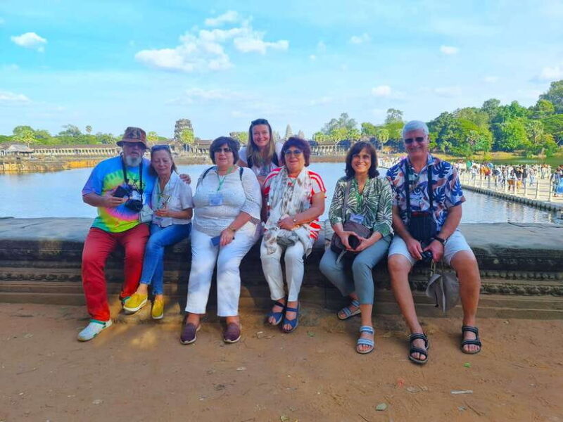 Siem Reap: Private Taxi to Angkor Wat and Small Circuit - Notable Considerations