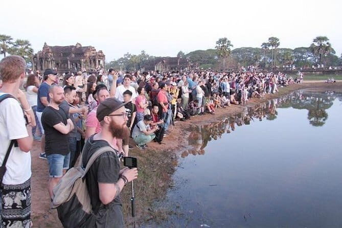 Siem Reap Sunrise Small-Group Tour of Angkor Wat - A Detailed Look at the Siem Reap Sunrise Small-Group Tour of Angkor Wat
