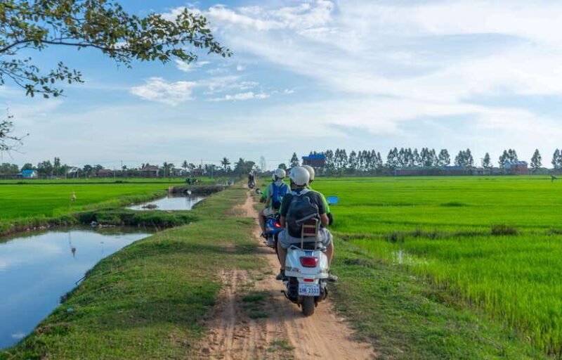 Siem Reap: Sunset Guided Vespa Tour & Local Villages - Who Should Consider This Tour?