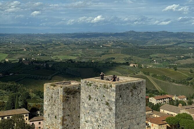 Siena and San Gimignano Tour by van from Lucca or Pisa - FAQ
