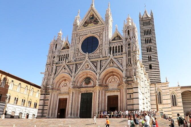 Siena San Gimignano Pisa Escorted Transport and Optional Lunch - Exploring the Towns and Attractions