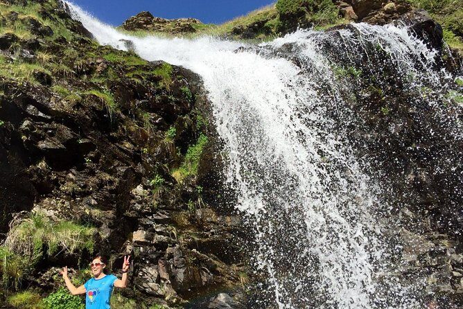 Sierra Nevada hiking tour (escape the heat of the city) - Key Points