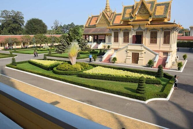 Sightseeing and historical tour in Phnom Penh - Practical Tips for Making the Most of This Tour