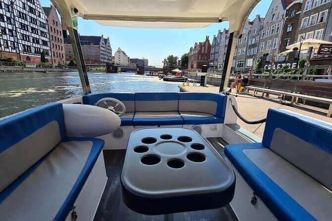 Sightseeing Cruise around the Old Town of Gdansk - A Detailed Look at the Gdansk Sightseeing Cruise