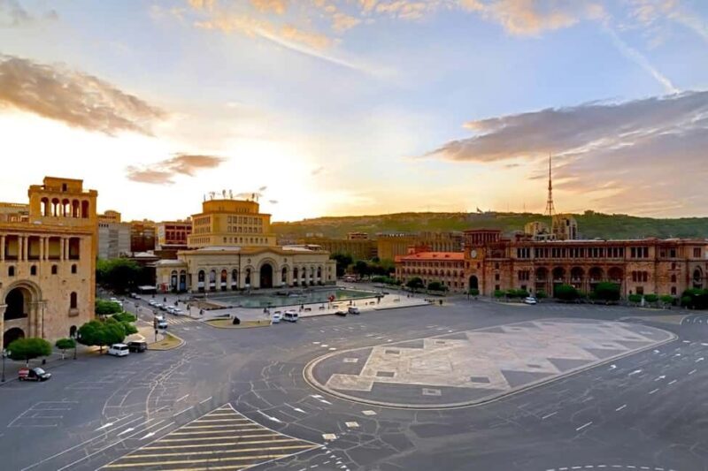 Sightseeing tour in Yerevan, Megerian Carpet, Soviet Club - Key Points