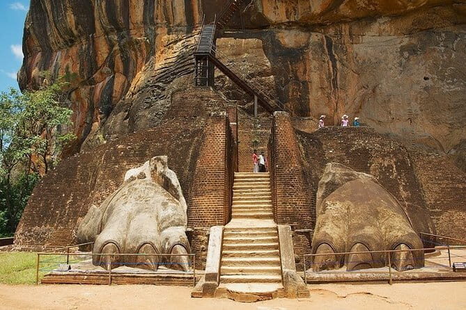 Sigiriya and Dambulla Private Full-Day Guided Tour - A Journey Through Sri Lankas Most Famous Heritage Sites