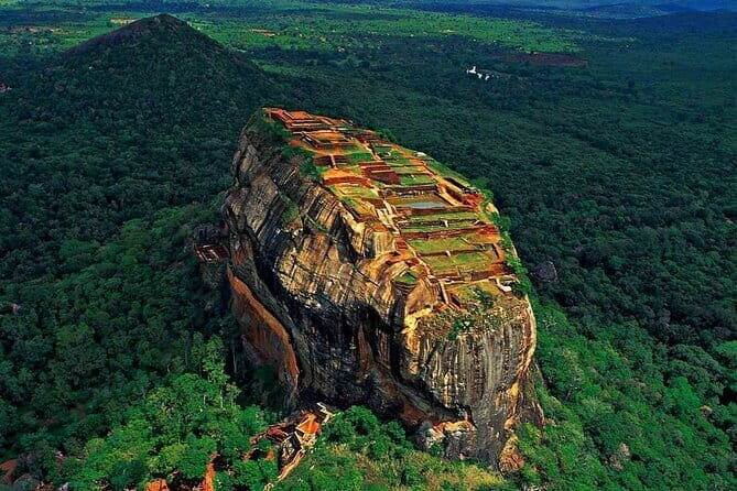 Sigiriya & Dambulla Day Tour From Colombo - FAQ