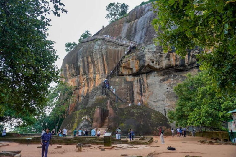 Sigiriya Lion Rock Hike & Minneriya National Park Safari - FAQ