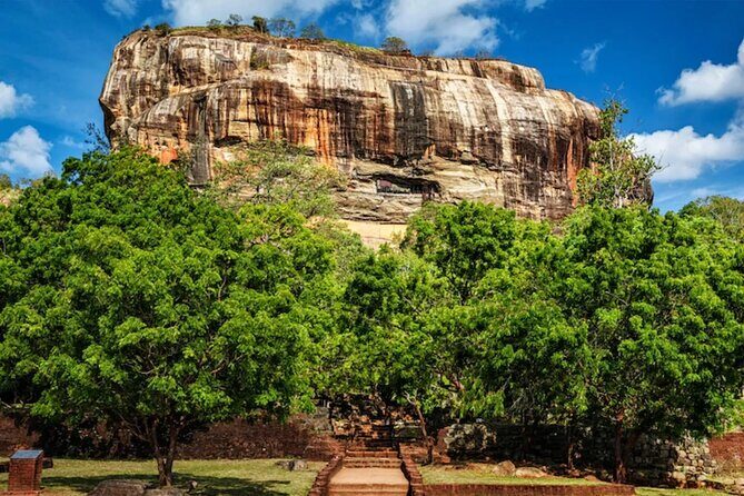 Sigiriya & Minneriya Safari Tour from Kandy - Key Points