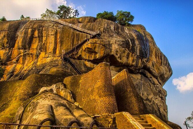 Sigiriya Rock & Cave Temple with Jeep Safari Private Day Trip - Who Will Love This Tour?