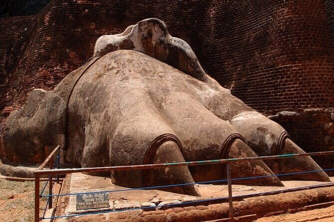 Sigiriya Rock Dambulla Cave and Village Tour From Trincomalee - Exploring Sri Lankas Pinnacles: Sigiriya and Dambulla