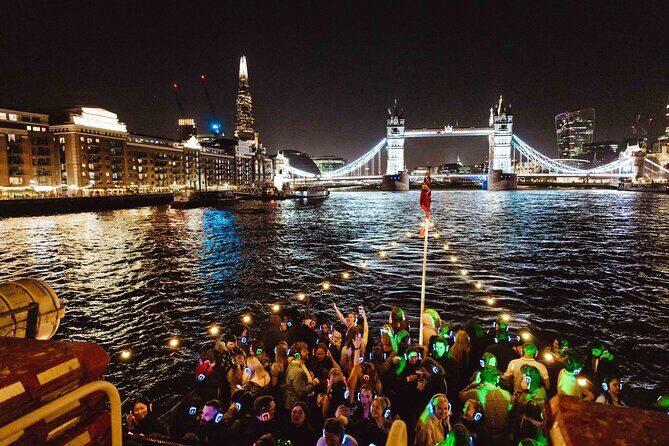Silent Disco London Thames Boat Party - The Experience: What’s It Really Like?
