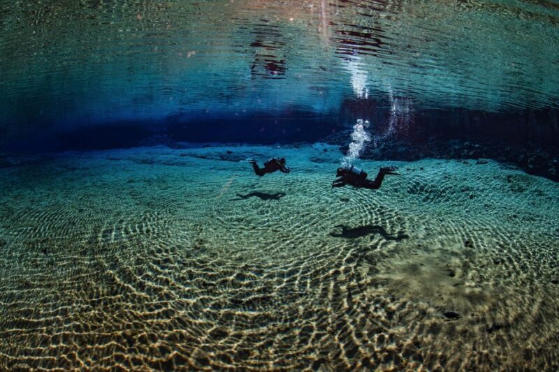 Silfra: Diving Between Tectonic Plates - An In-Depth Look at the Silfra Experience
