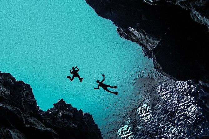 Silfra Drysuit Snorkeling with Free Photos - Meet on Location - Who Will Love This Tour?