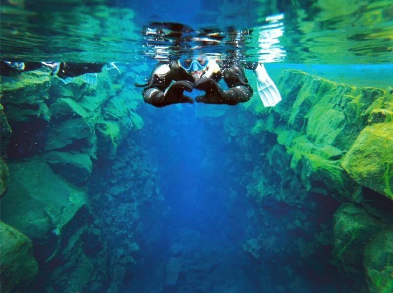 Silfra: Fissure Snorkeling Tour with Underwater Photos - Key Points