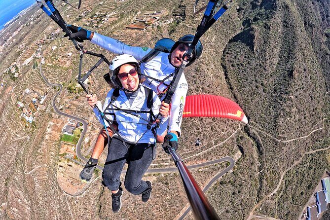 SILVER 1000m paragliding tandem flight above South Tenerife - Key Points