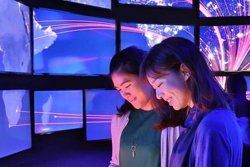 Singapore Airport: Changi Experience Studio Entry Ticket - FAQs