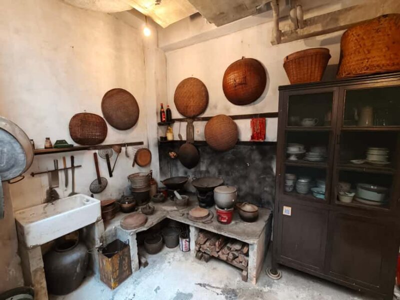 Singapore: Half-Day Chinatown Past and Present Tour - Key Points