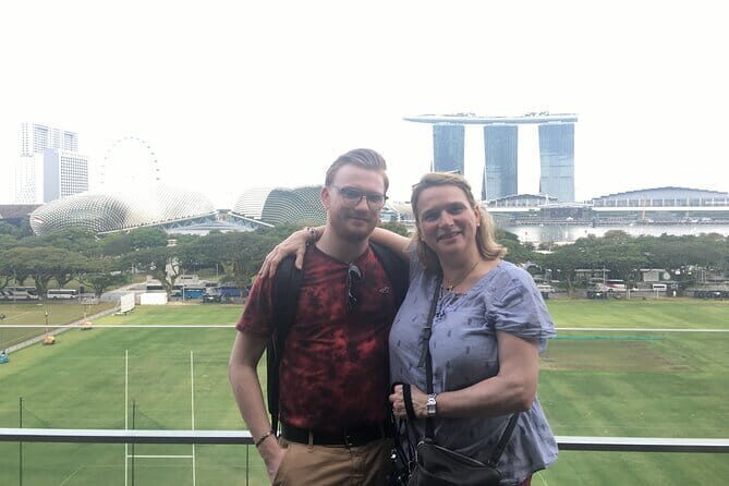 Singapore : Highlights and Hidden Gems Walking Tour With A Guide - A Walk Through Singapore’s Heart and Hidden Corners