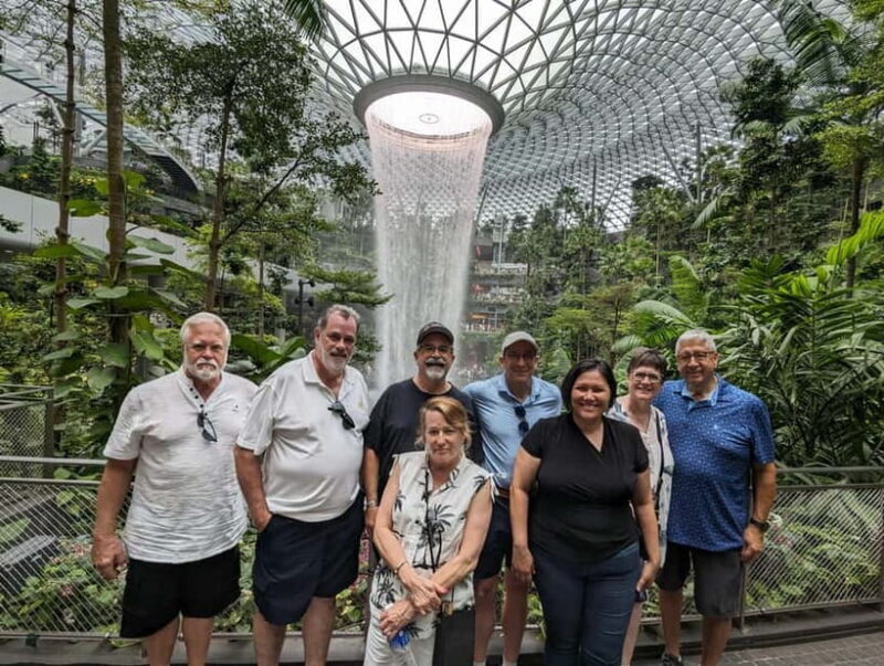 Singapore in Comfort: Private Minivan Tour Tailored for You - Analyzing the Cost and Value