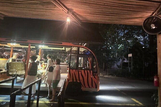 Singapore Night Safari - A Closer Look at the Singapore Night Safari