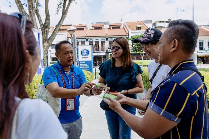 Singapore: Peranakan Walking Tour Through Katong - Joo Chiat - Exploring the Joo Chiat and Katong Neighborhoods: A Deep Dive