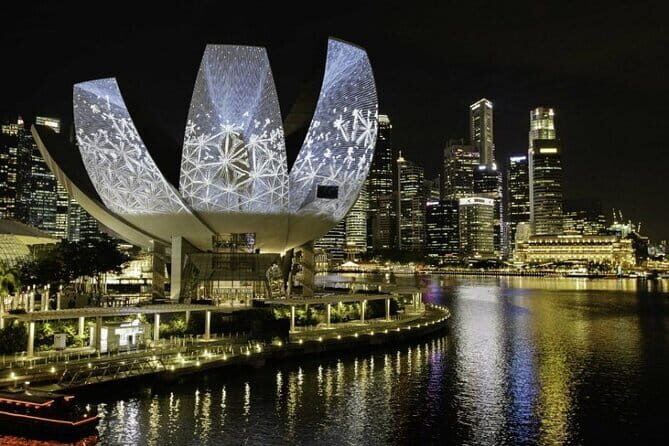 Singapore Private Night Cycling with Dinner - Who This Tour Is Perfect For