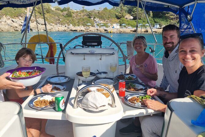 Single day Sail boat cruise with swimming, snorkeling, drinks and lunch - Frequently Asked Questions